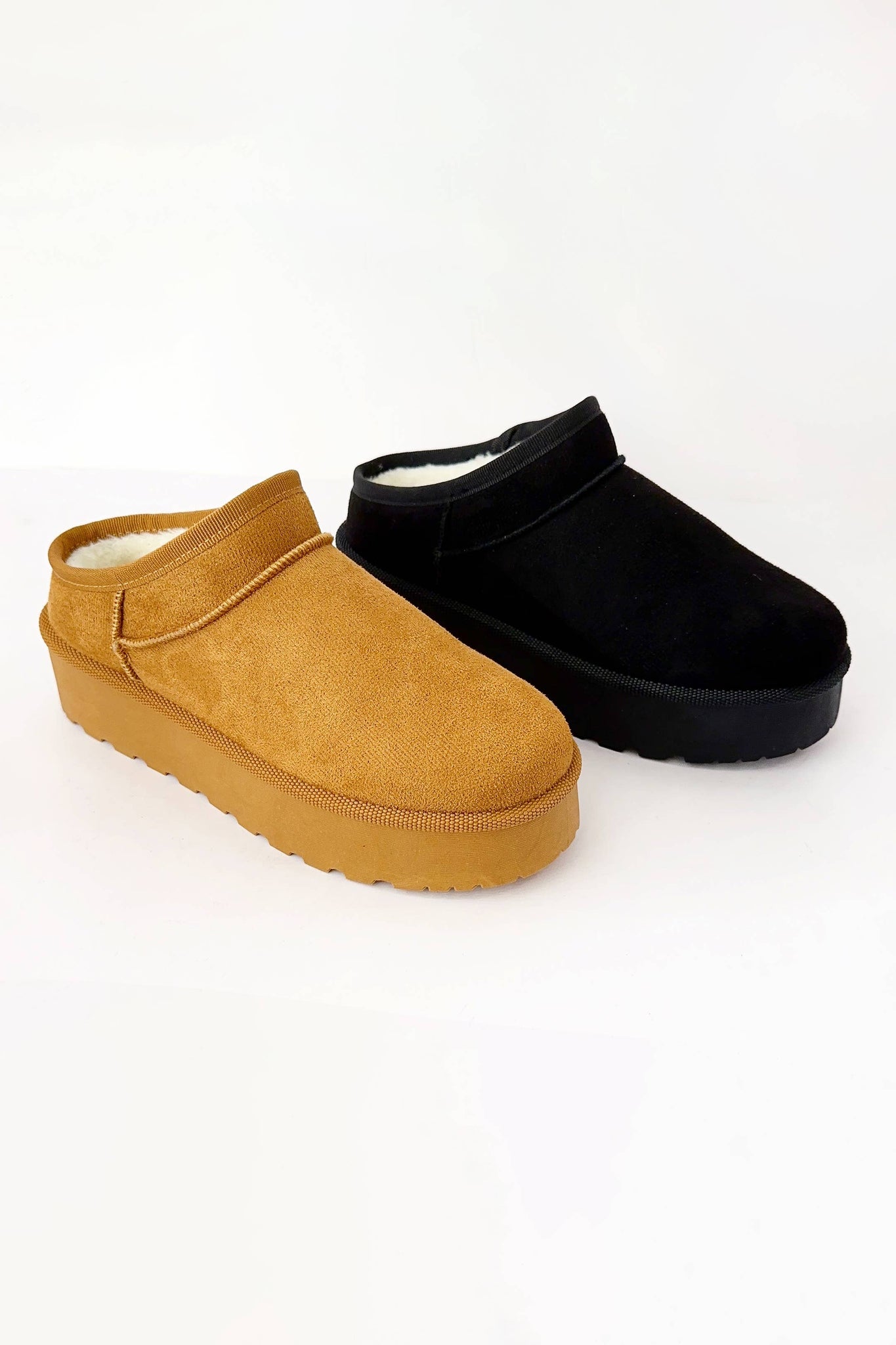 Ankle fur-lined platform sherpa slipper