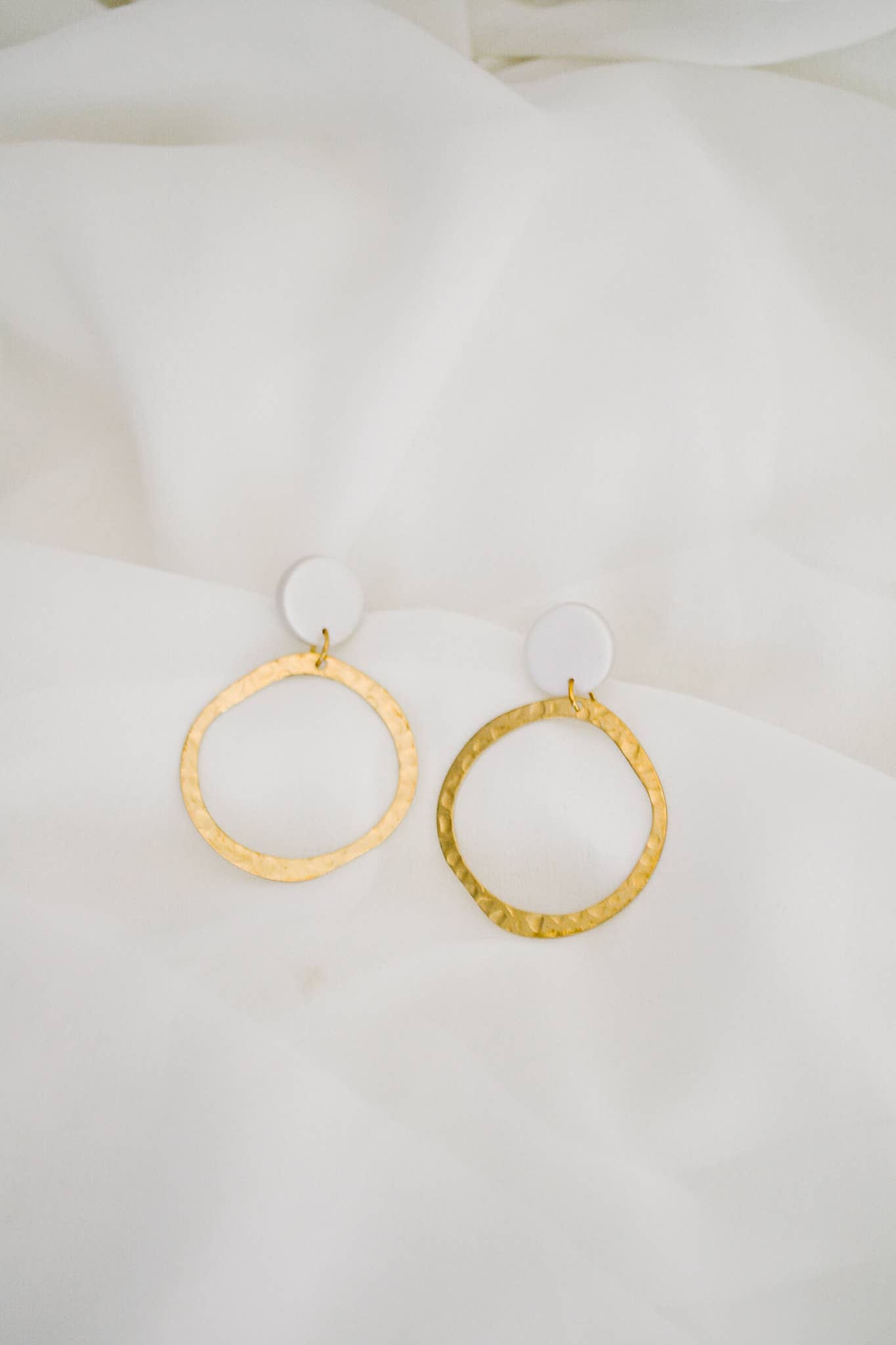 Cait Hoop Earrings: Black