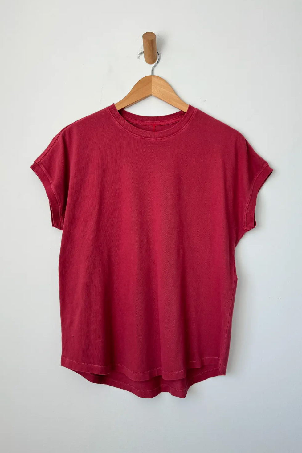 Ease Tee Crayon Red